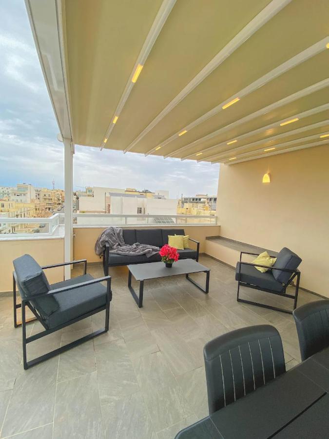 The Blue Mill Penthouse With Beautiful Views Apartment Naxxar Exterior photo